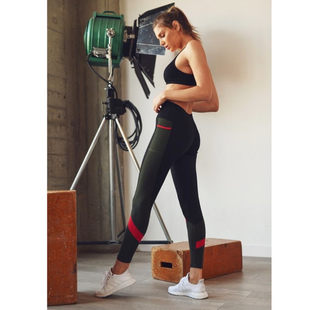 Black Olive Colorblock Pocket High Waist Leggings - Picture 3 of 10
